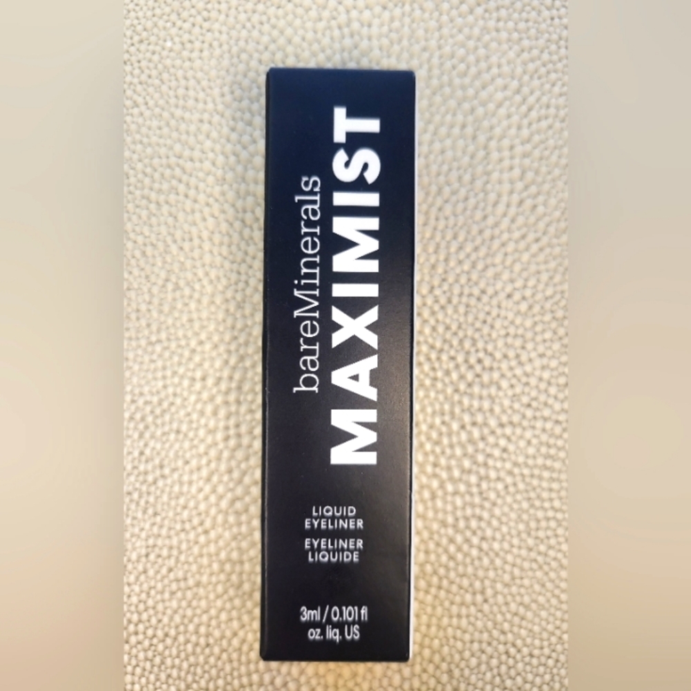 MAXIMIST LIQUID EYELINER